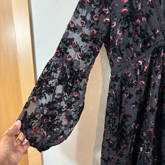 WAYF Black Floral V-Neck Mini Dress Size M Burnout Velvet Sheer Long Sleeve - Picture 3 of 12